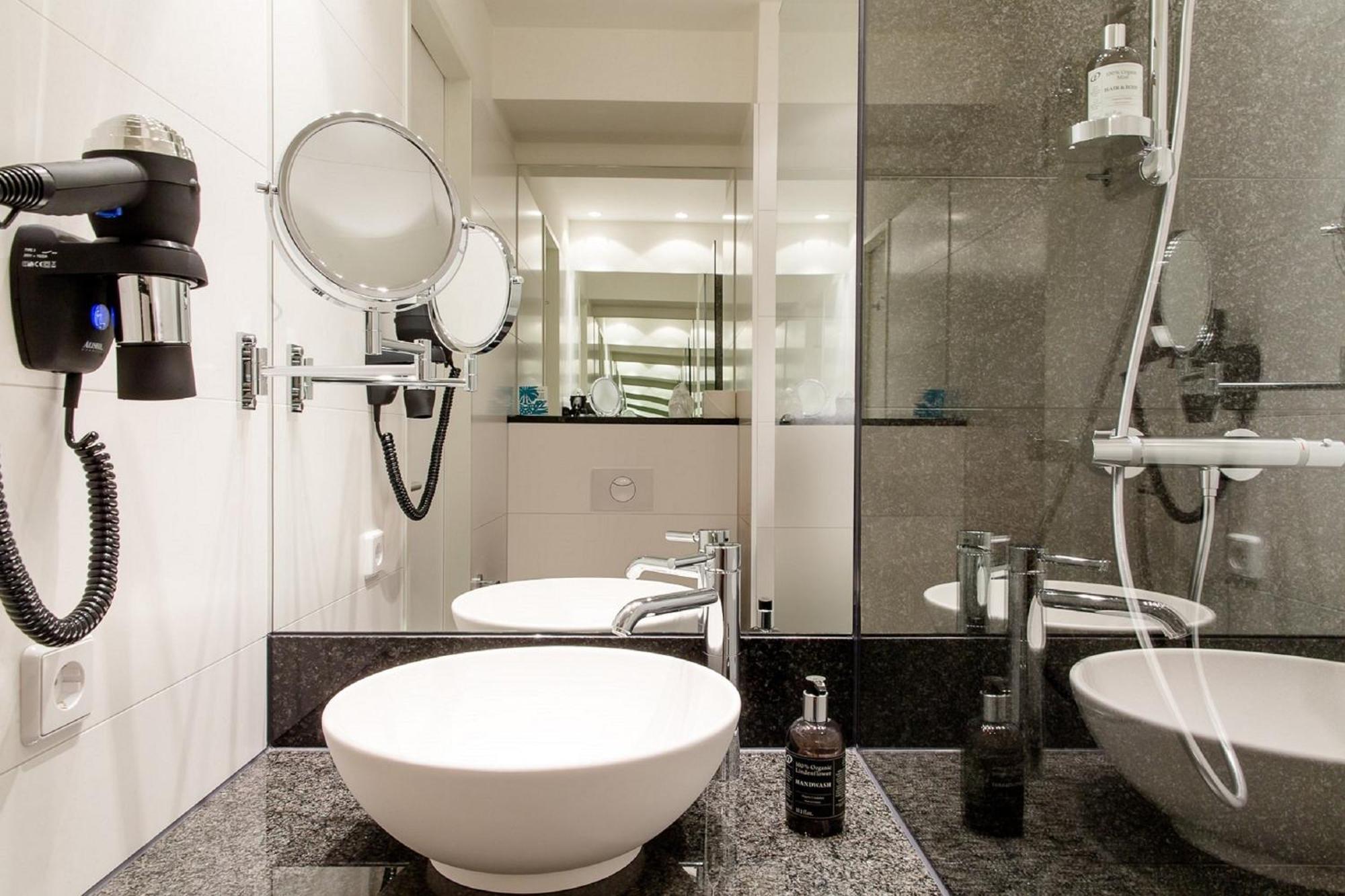 Hotel One 3*